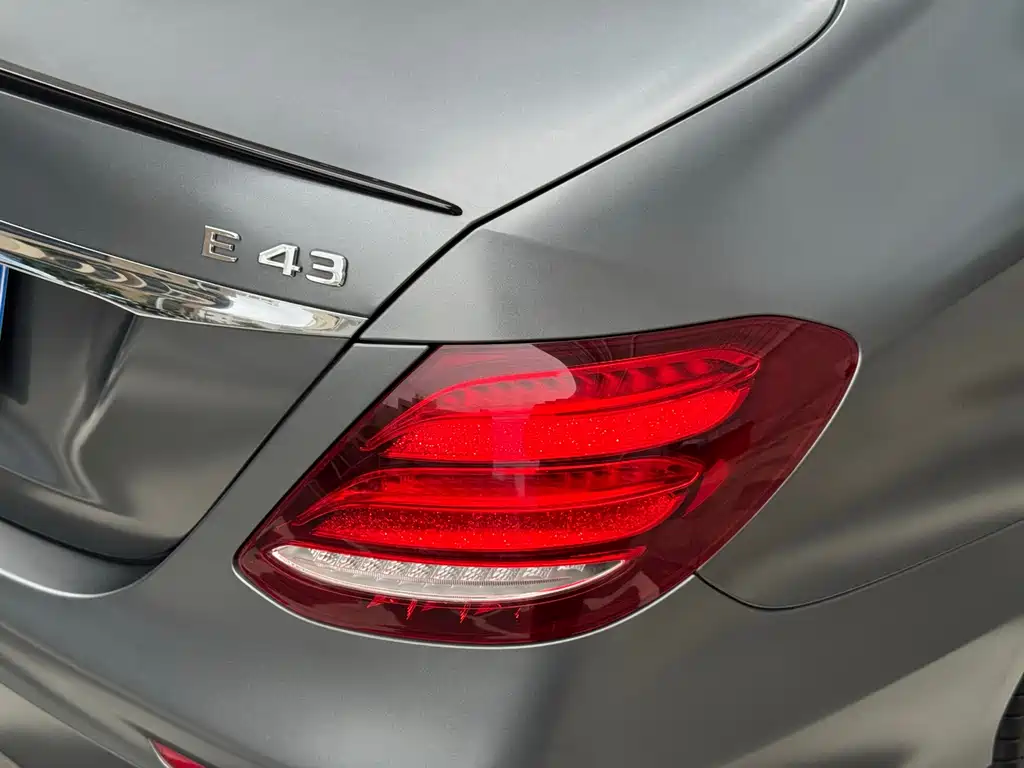 Mercedes-Benz E-Class AMG 2018 — фото 21