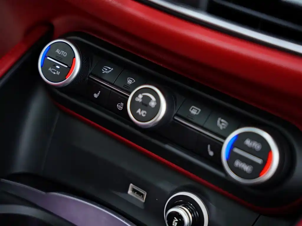 Alfa Romeo Stelvio 2018 — фото 44