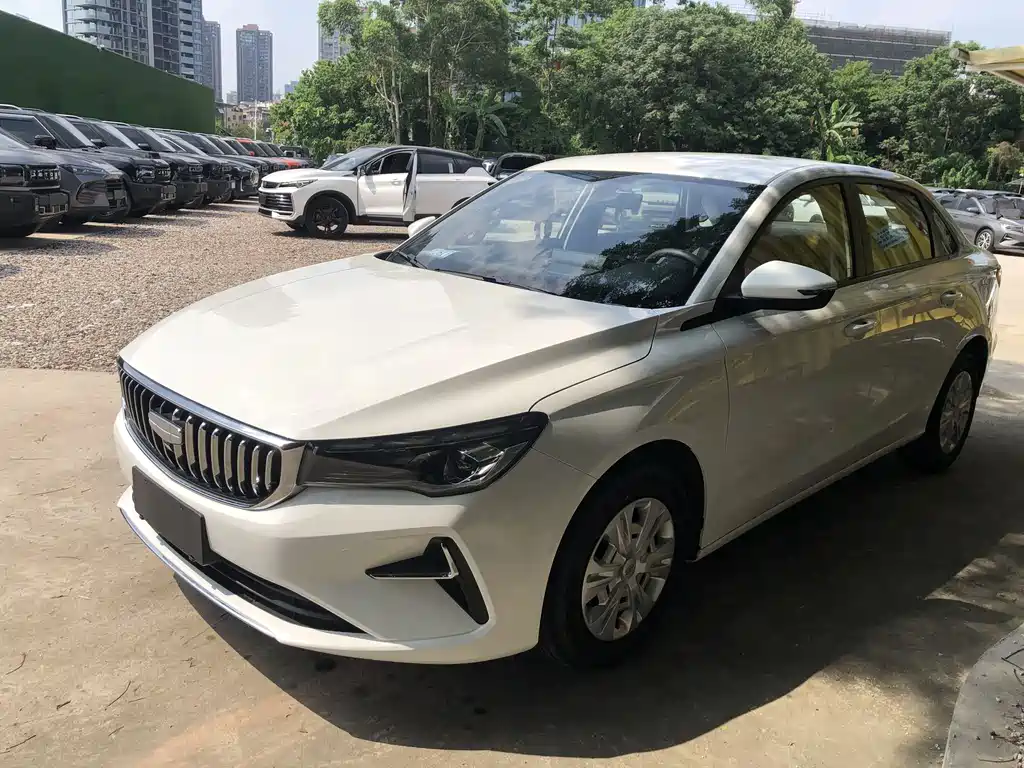 Geely Emgrand 2025