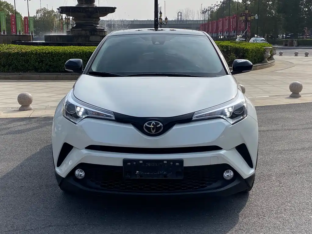 Toyota C-HR 2021 — фото 3