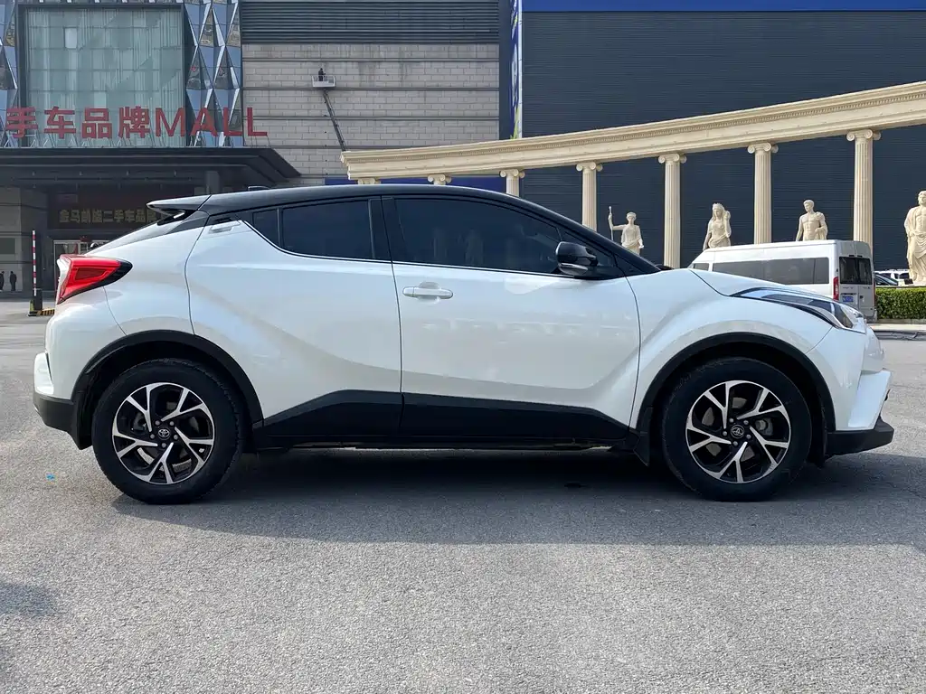 Toyota C-HR 2021 — фото 5