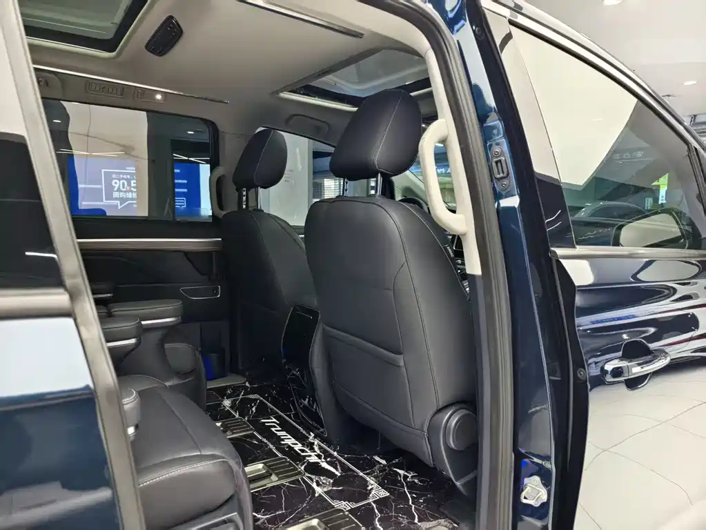 GAC Motor Trumpchi M8 2023 — фото 12