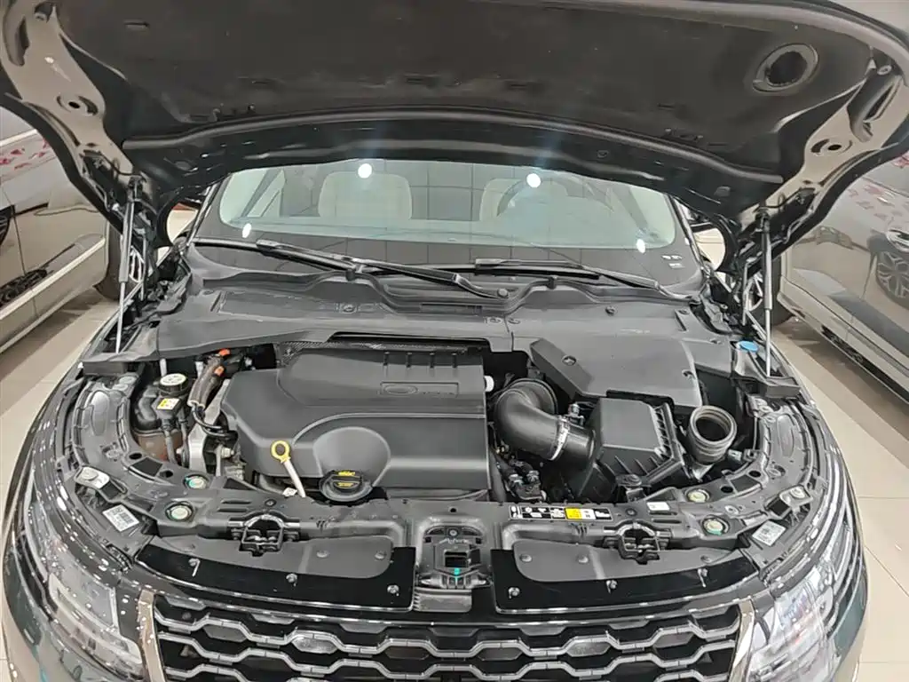 Land Rover Evoque 2023 — фото 20