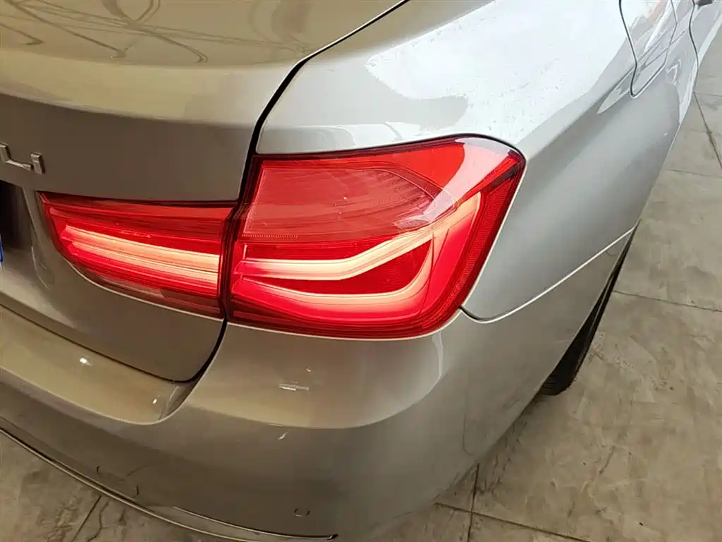 BMW 3 Series 2016 — фото 8