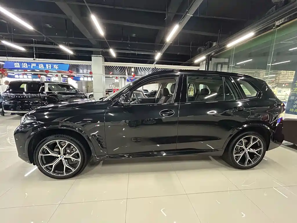 BMW X5 2025 — фото 16