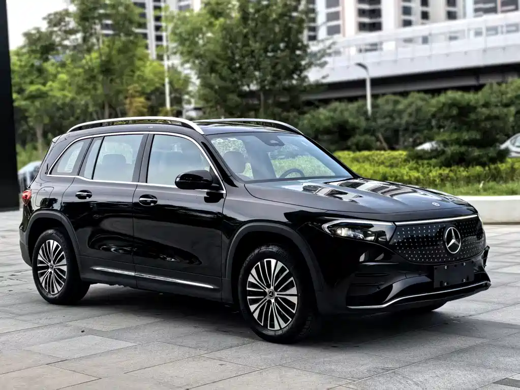 Mercedes-Benz EQB 2025