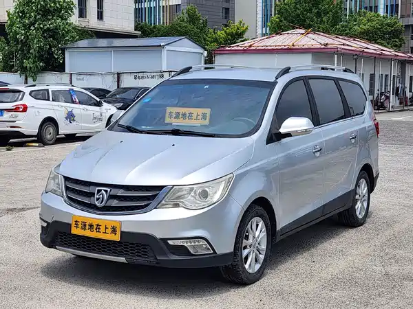 Baojun 730 2015