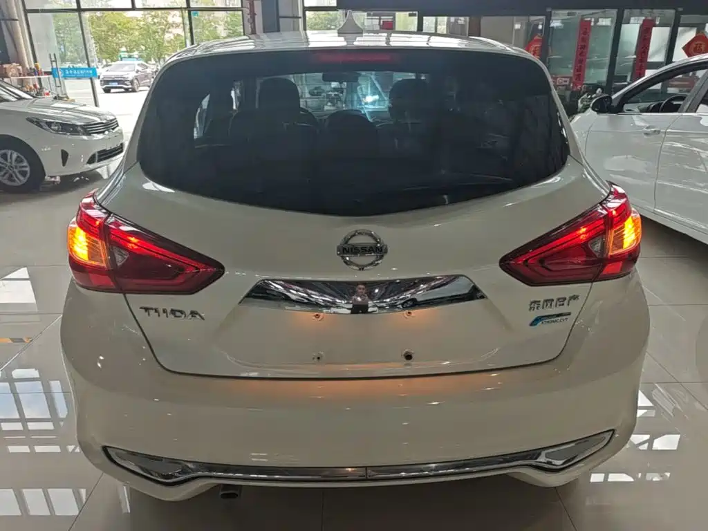 Nissan Tiida 2019 — фото 6