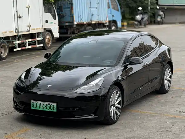 Tesla Model 3 2023