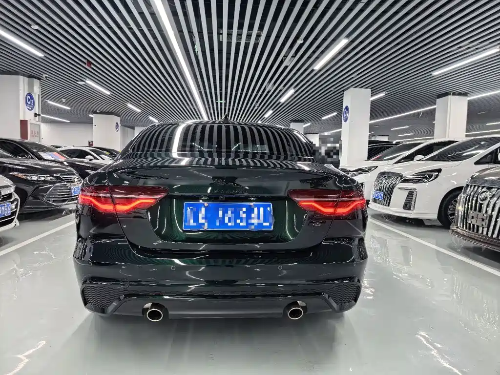 Jaguar XEL 2024 — фото 15