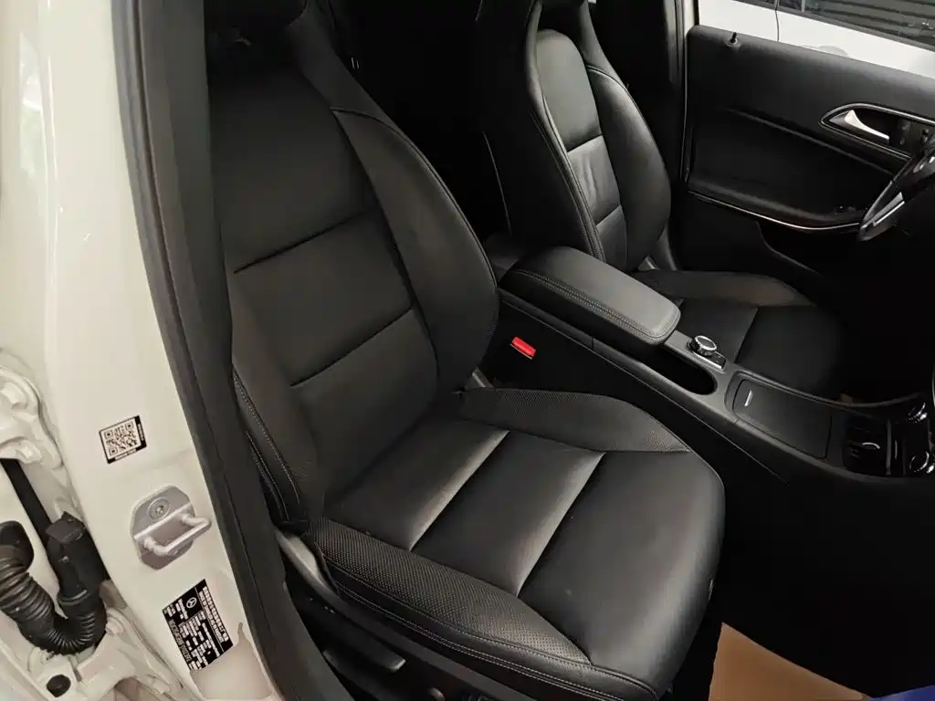 Mercedes-Benz GLA 2015 — фото 25