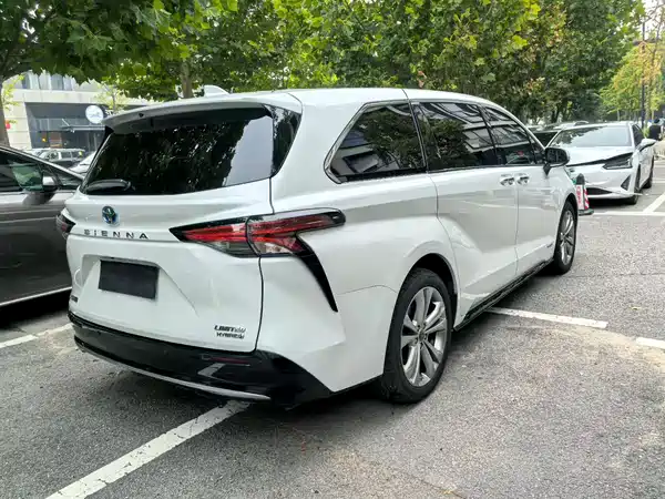 Toyota Sienna 2023