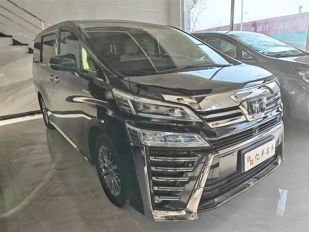 Toyota Vellfire 2022 — фото 3
