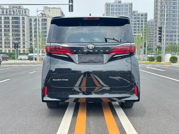 Toyota Alphard 2024