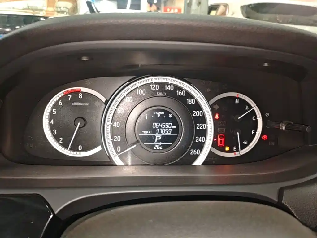 Honda Accord 2018 — фото 12