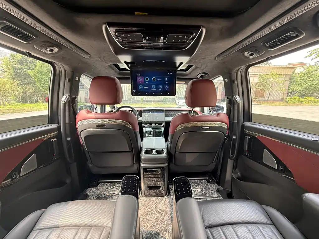 GAC Motor Trumpchi M8 2023 — фото 13