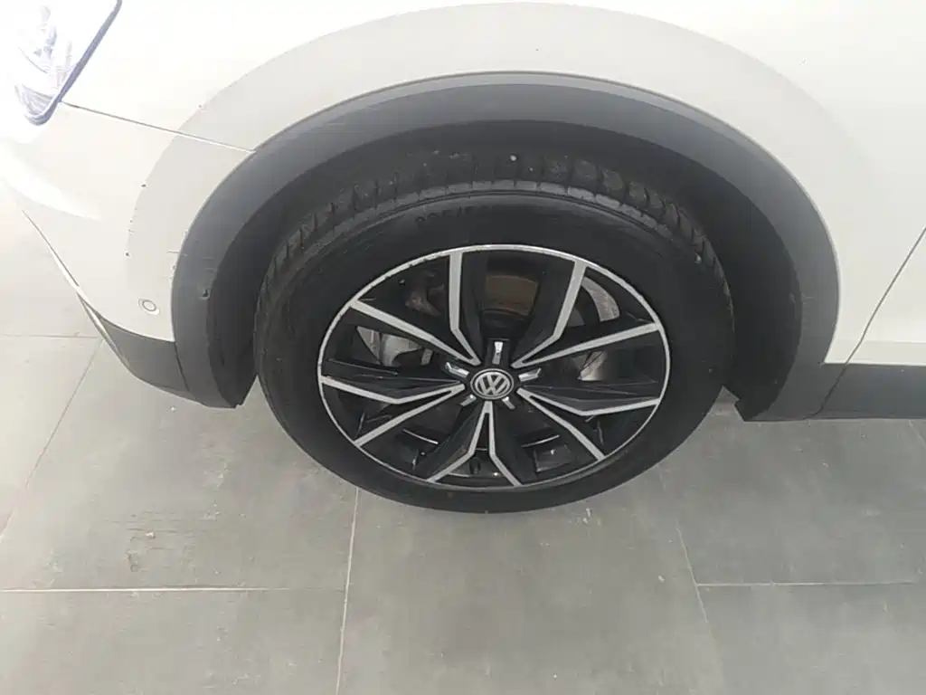 Volkswagen Tiguan L 2019 — фото 23