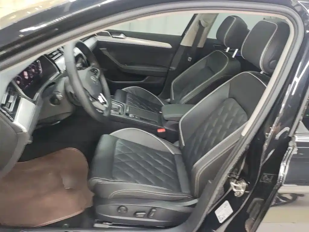 Volkswagen Magotan GTE PHEV 2023 — фото 15