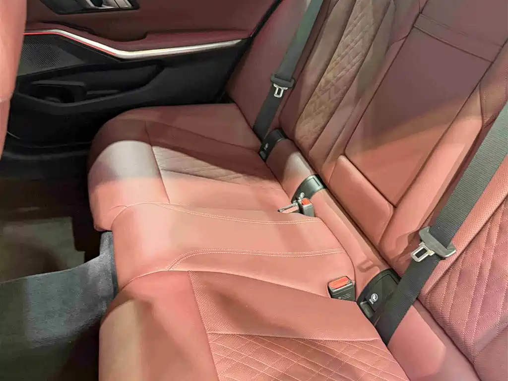 BMW 3 Series 2023 — фото 12