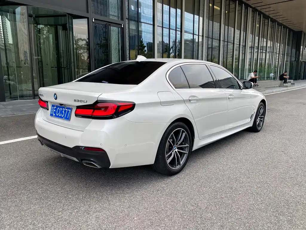 BMW 5 Series 2024