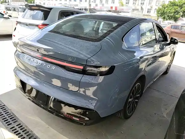 Leapmotor B01 2025