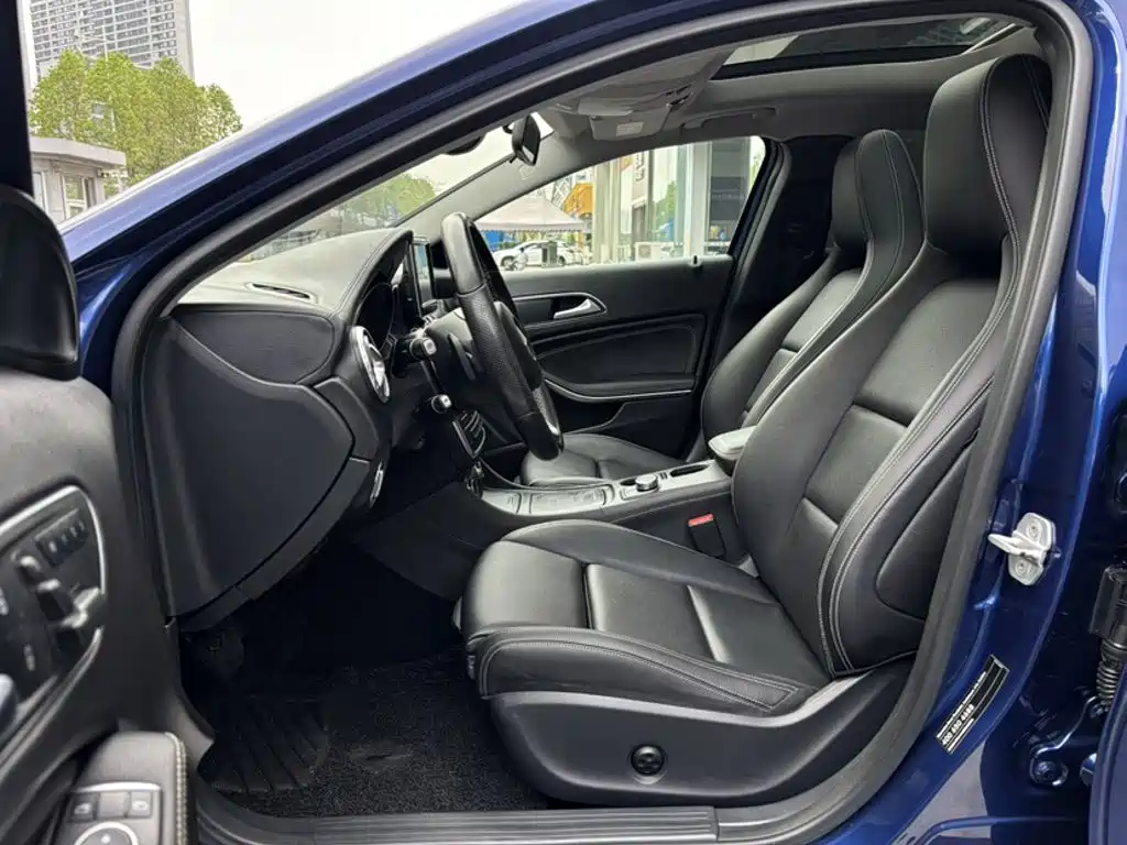 Mercedes-Benz GLA 2017 — фото 12