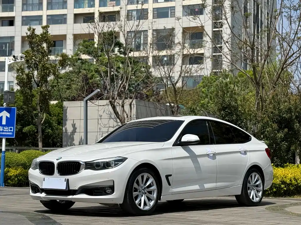 BMW 3 Series GT 2017 — фото 1