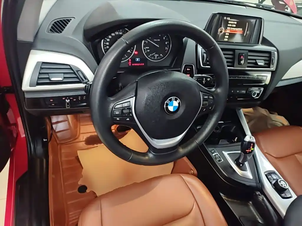 BMW 1 Series 2015 — фото 11