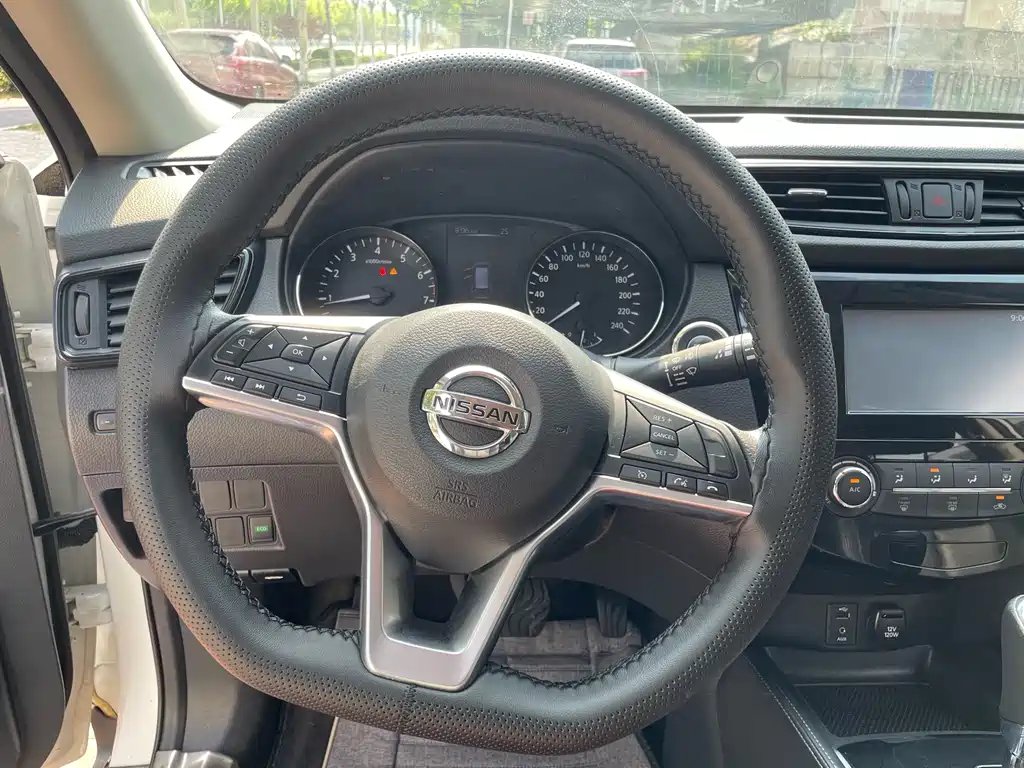 Nissan X-Trail 2018 — фото 11