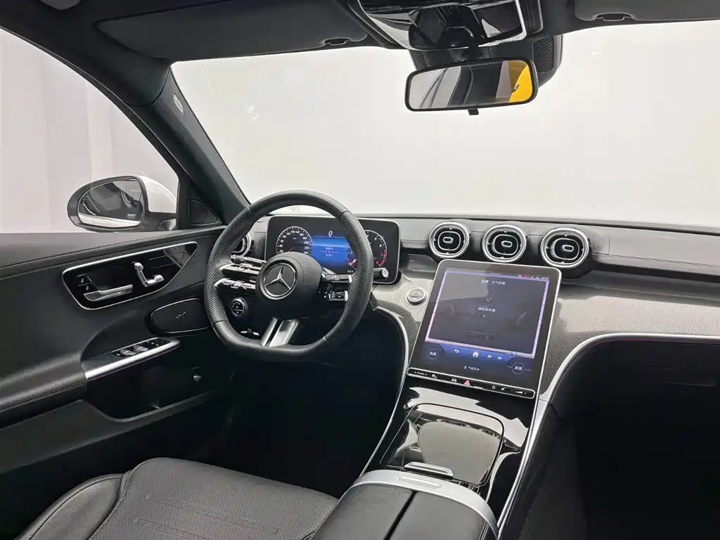 Mercedes-Benz C-Class 2023 — фото 23