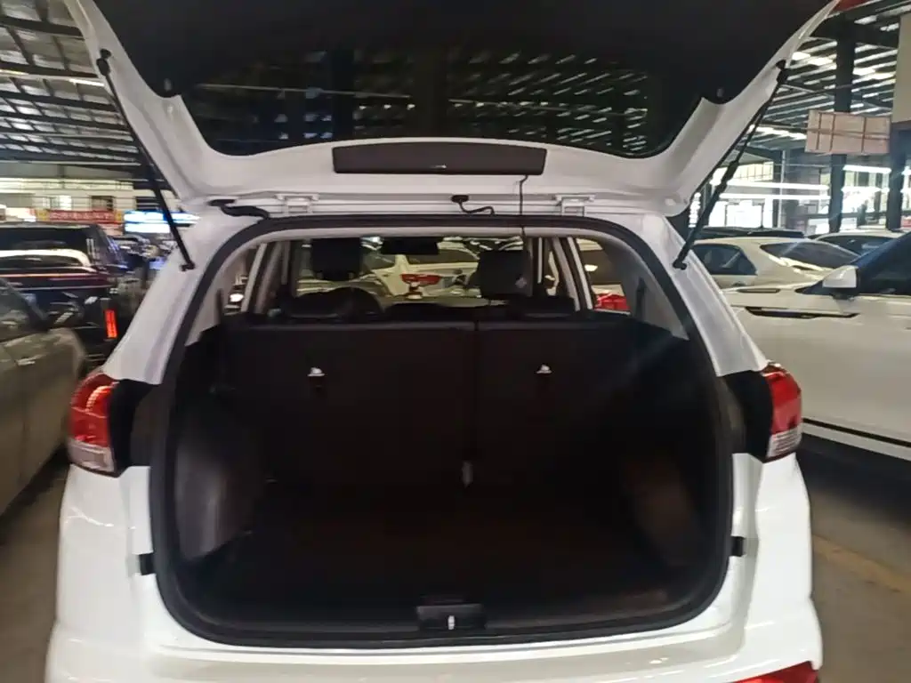 Hyundai ix25 2017 — фото 19