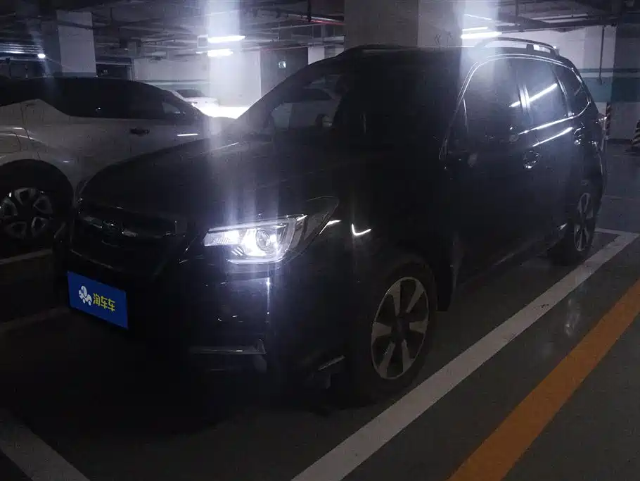 Subaru Forester 2017 — фото 1