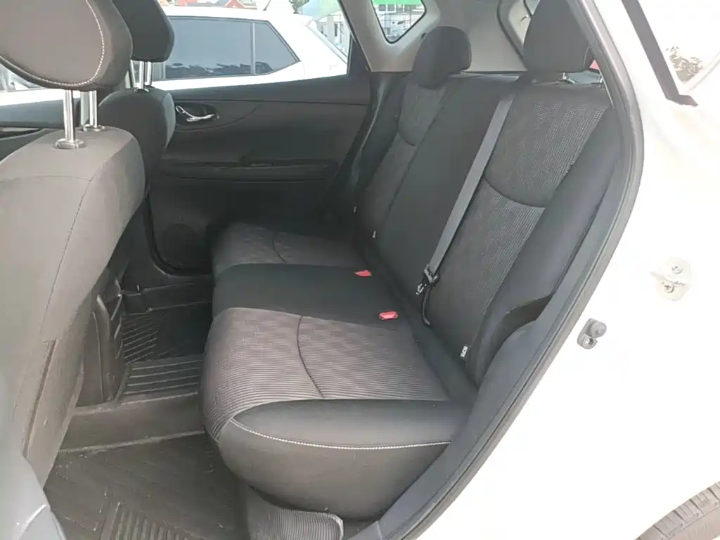 Nissan Tiida 2019 — фото 17