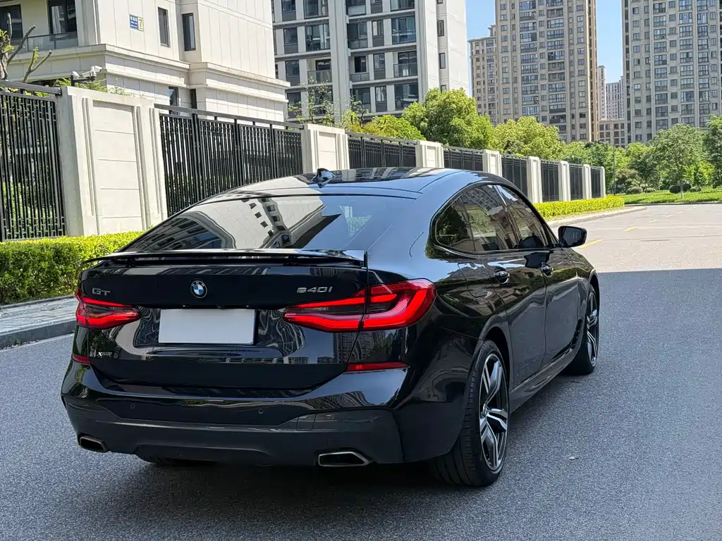 BMW 6 Series GT 2018 — фото 6