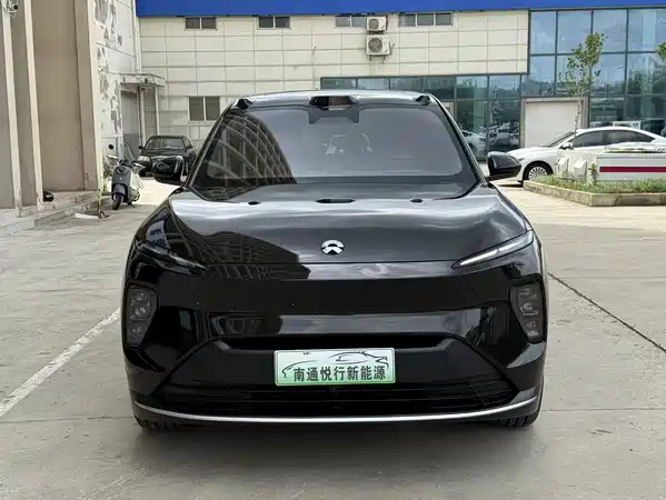 NIO ES8 2023