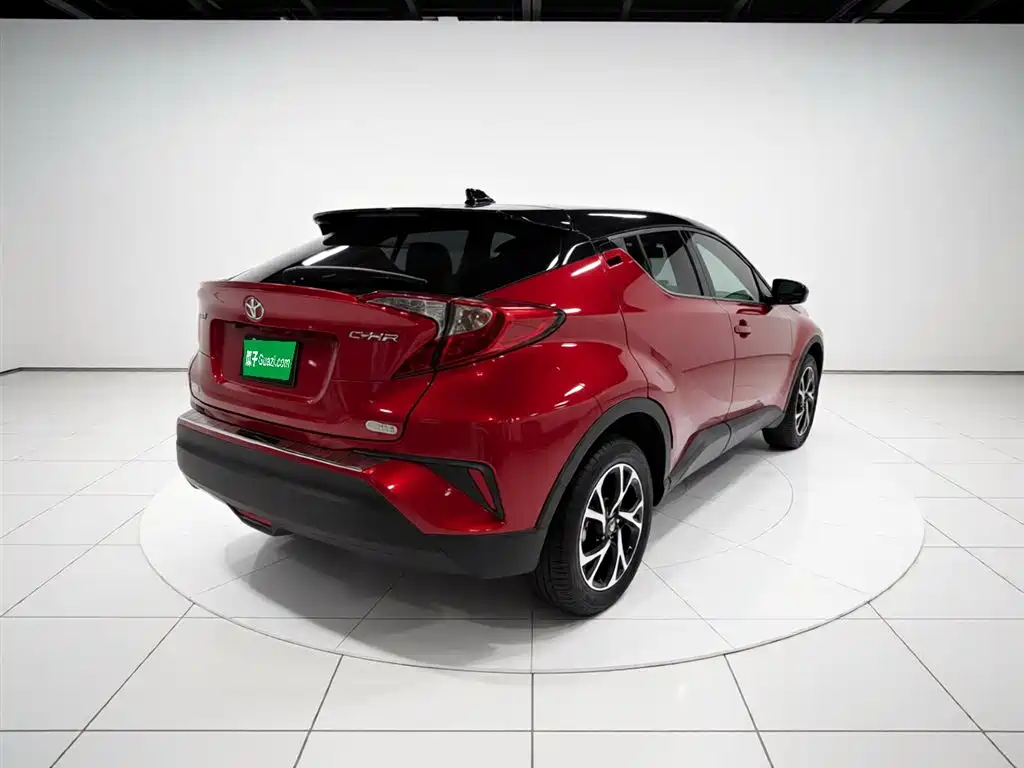 Toyota C-HR 2020 — фото 5