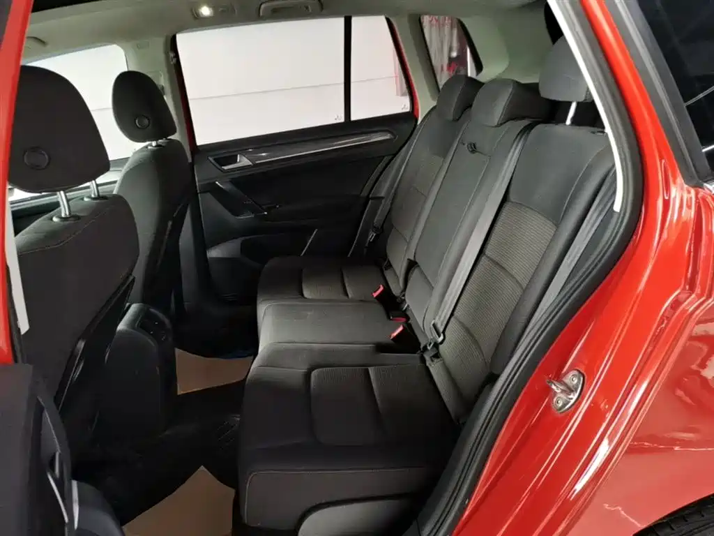 Volkswagen Golf Sportsvan 2017 — фото 17