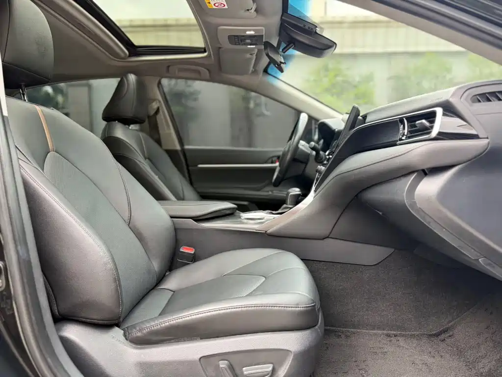 Toyota Camry 2022 — фото 14