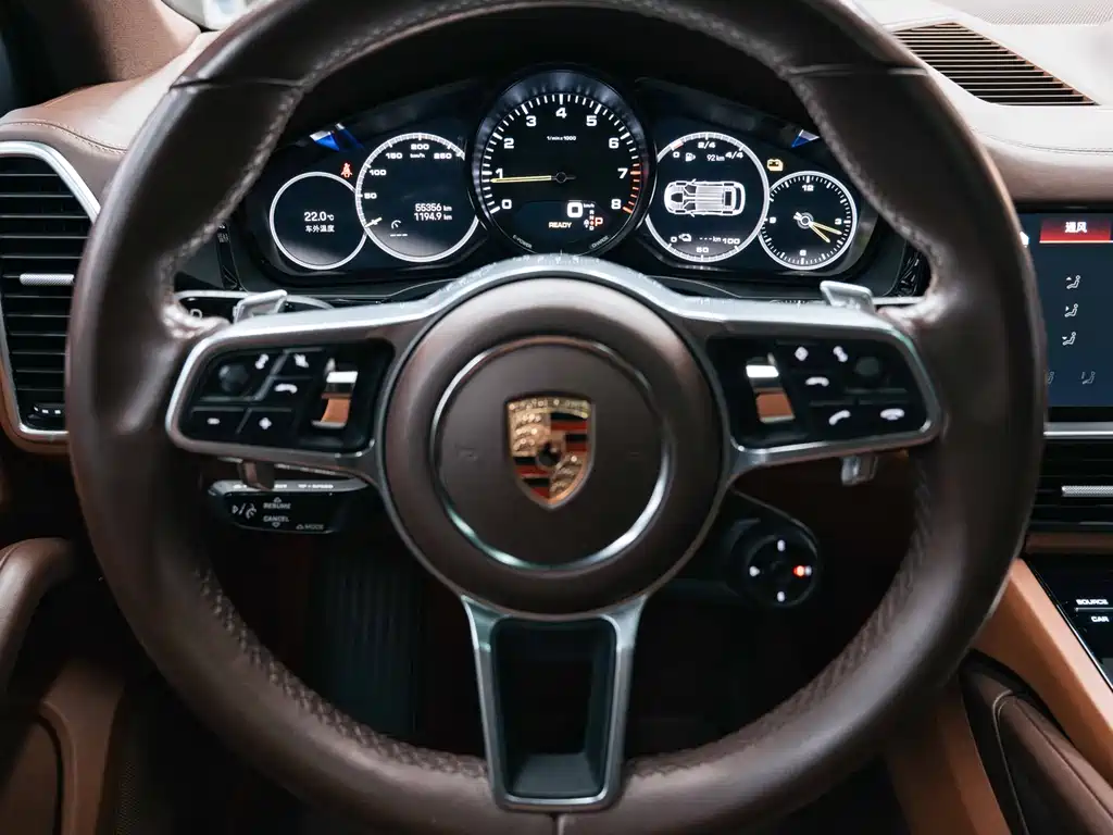 Porsche Cayenne Hybrid 2023 — фото 13