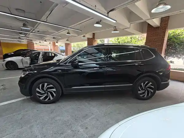 Volkswagen Tiguan L 2025
