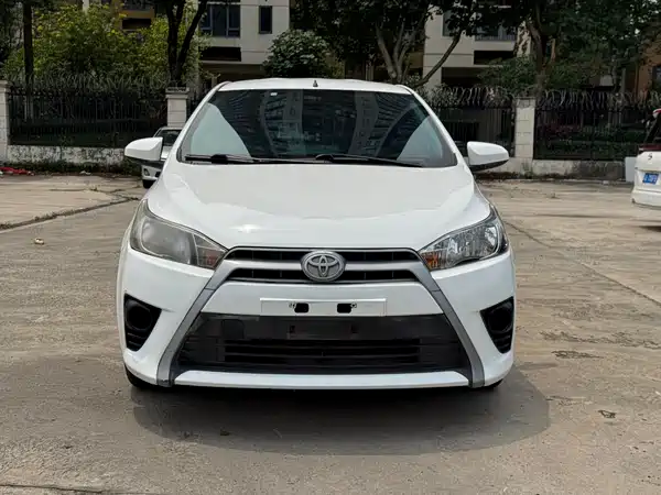 Toyota Yaris L 2015