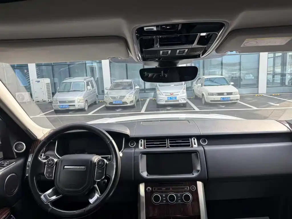 Land Rover Range Rover 2018 — фото 10