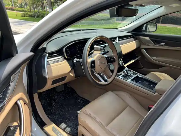 Jaguar XFL 2025