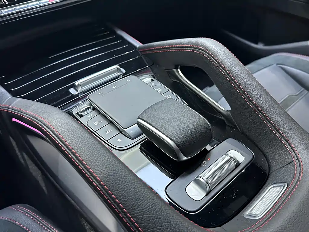 Mercedes-Benz GLE AMG 2024 — фото 16
