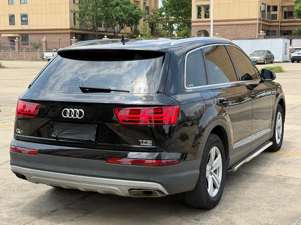 Audi Q7 2016 — фото 5