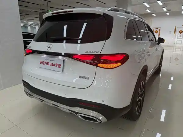 Mercedes-Benz GLC 2023