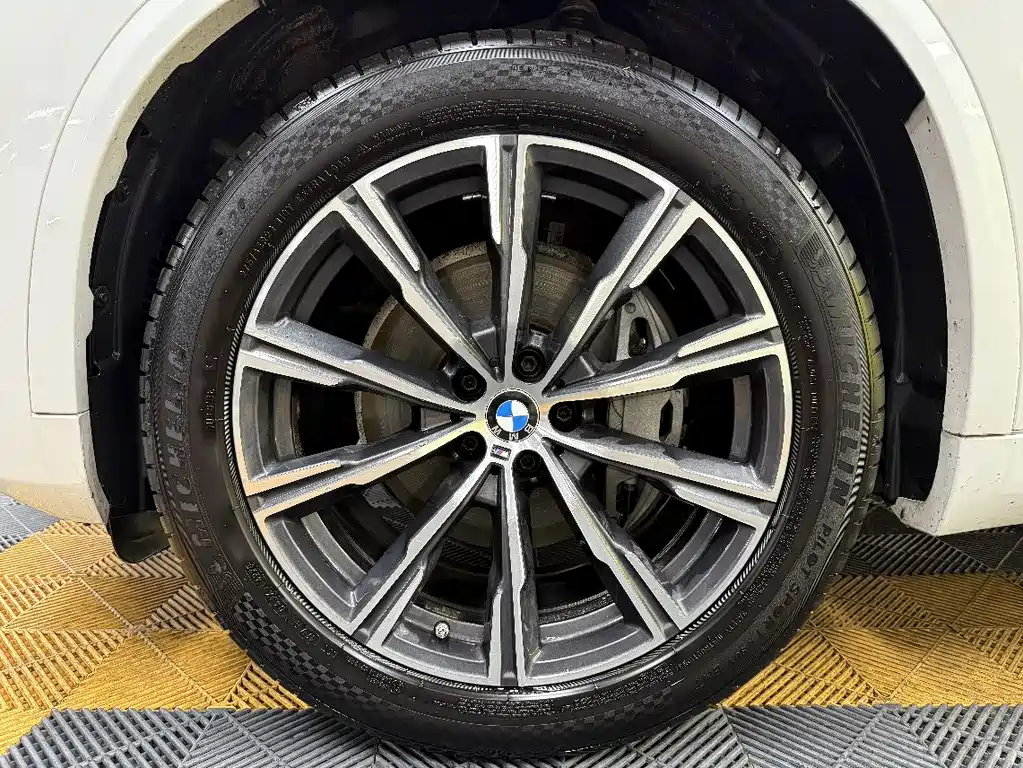 BMW X5 2020 — фото 9