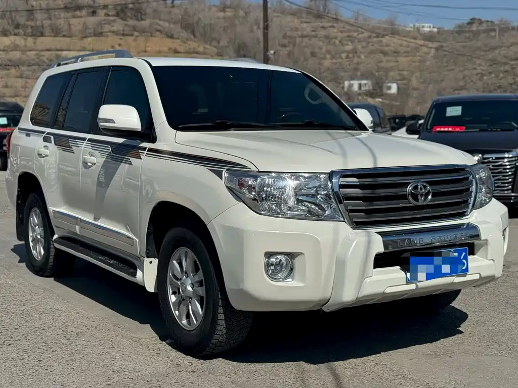 Toyota Land Cruiser 2015 — фото 3