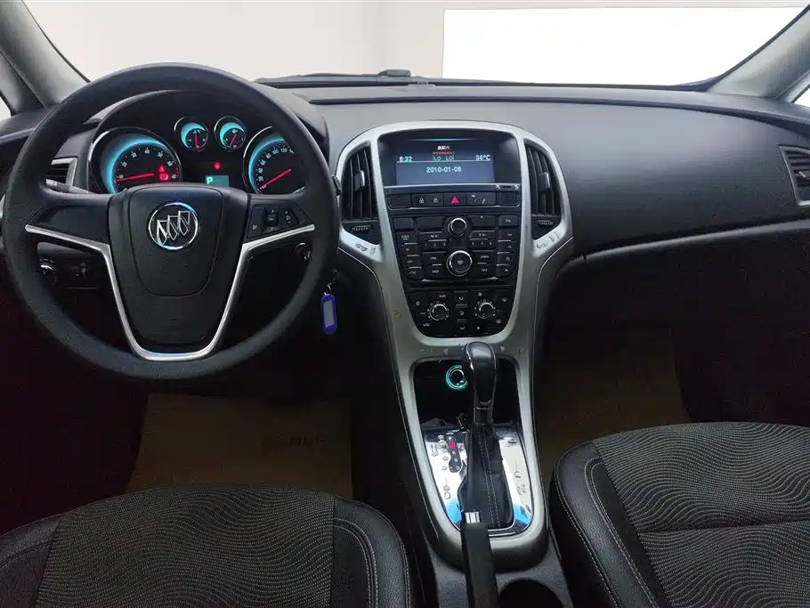 Buick Excelle 2014 — фото 12