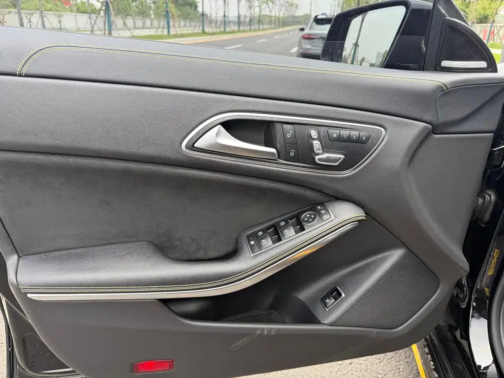 Mercedes-Benz CLA AMG 2017 — фото 13